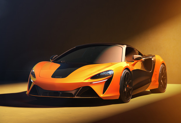 McLaren slavi F1 naslov s posebnim Artura Spider McLaren slavi F1 naslov s posebnim Artura Spider