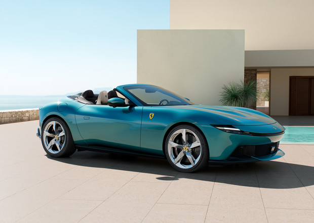 Predstavljen kabriolet Ferrari Amalfi Spider Predstavljen kabriolet Ferrari Amalfi Spider