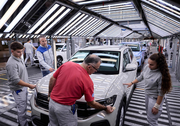 VW cilja 20 posto niže troškove do 2028. VW cilja 20 posto niže troškove do 2028.