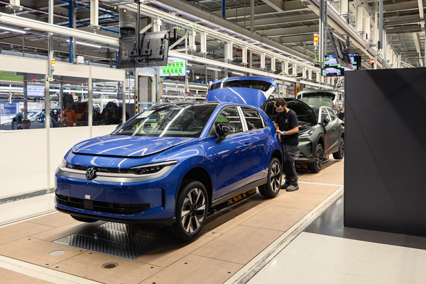 VW razmatra gašenje 4 tvornice i 100.000 otkaza VW razmatra gašenje 4 tvornice i 100.000 otkaza